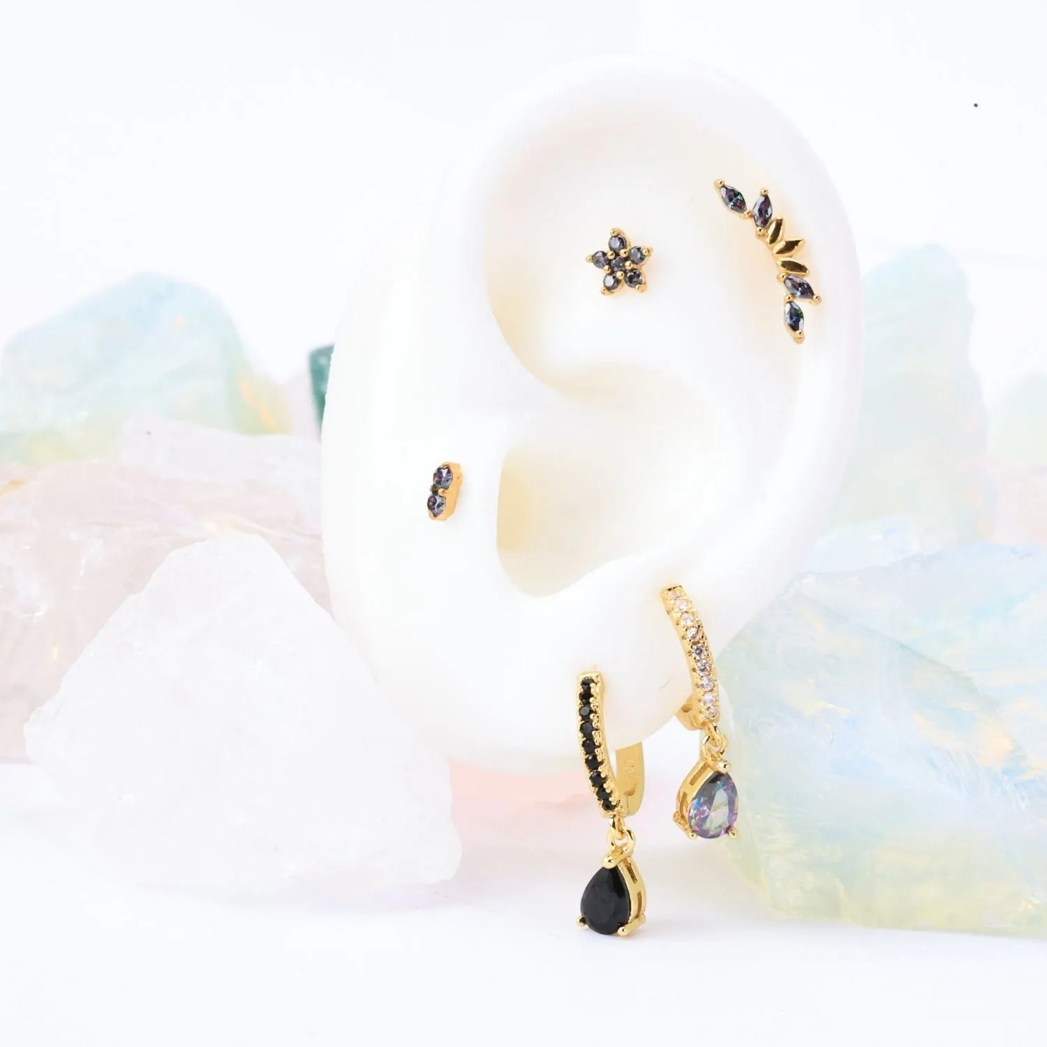 Seven-Petal Dark Gemstone Labret Piercing Stud