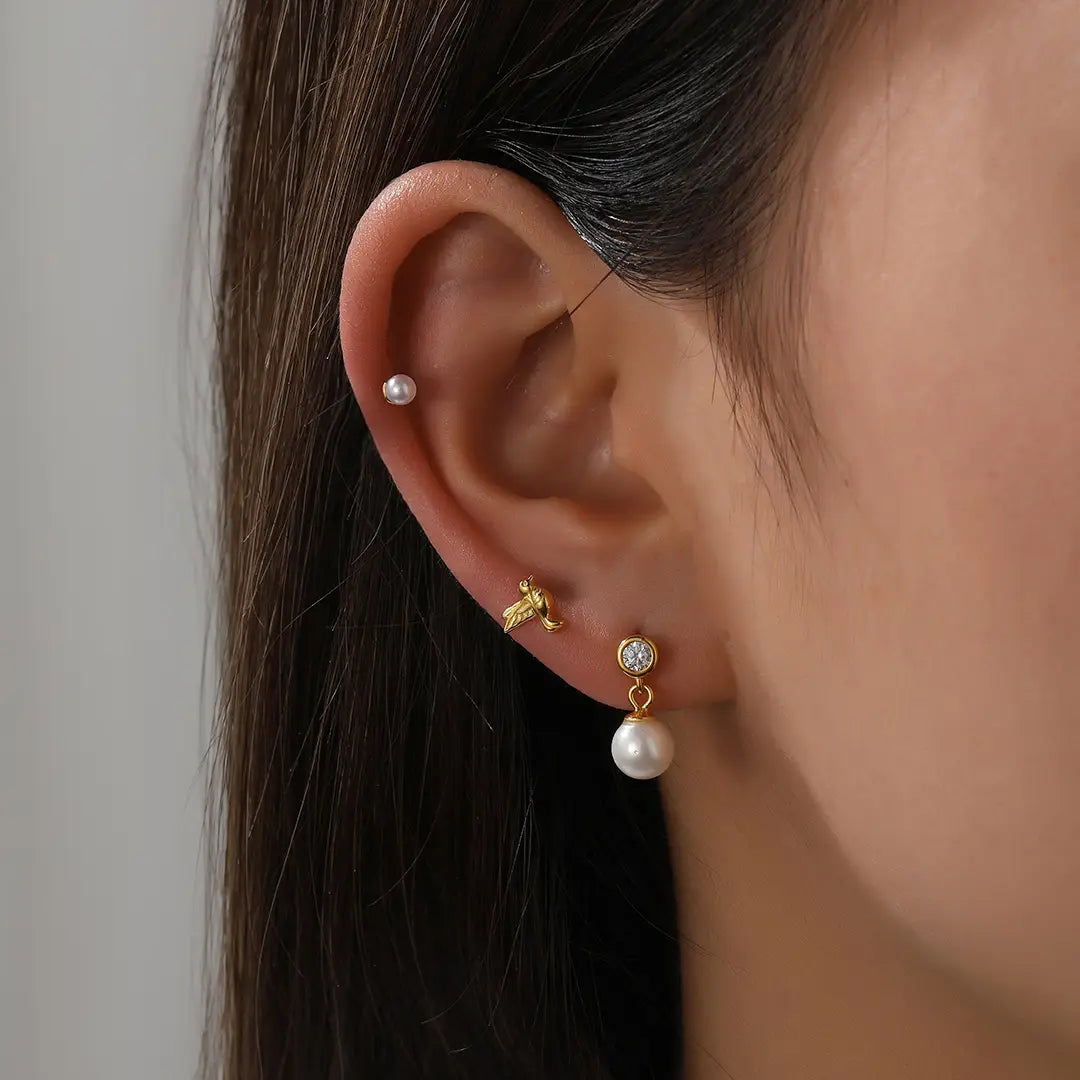 Titanium Baby Pearl Threaded Flat Back Stud