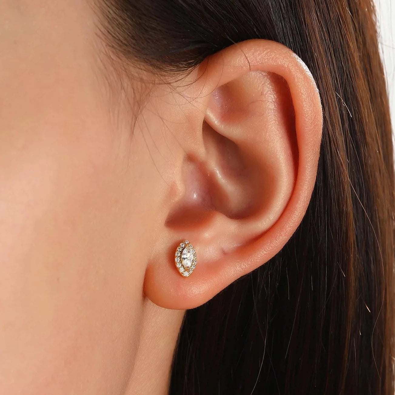 Luxe Oval Crystal Gemstone Stud Earrings