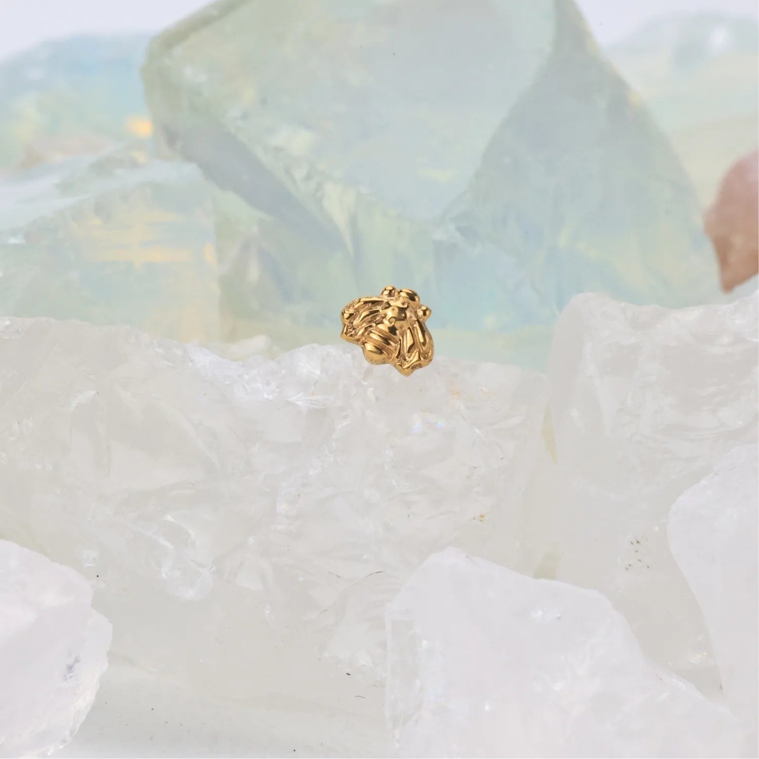 Titanium Solid Small Bee Flat Back Stud