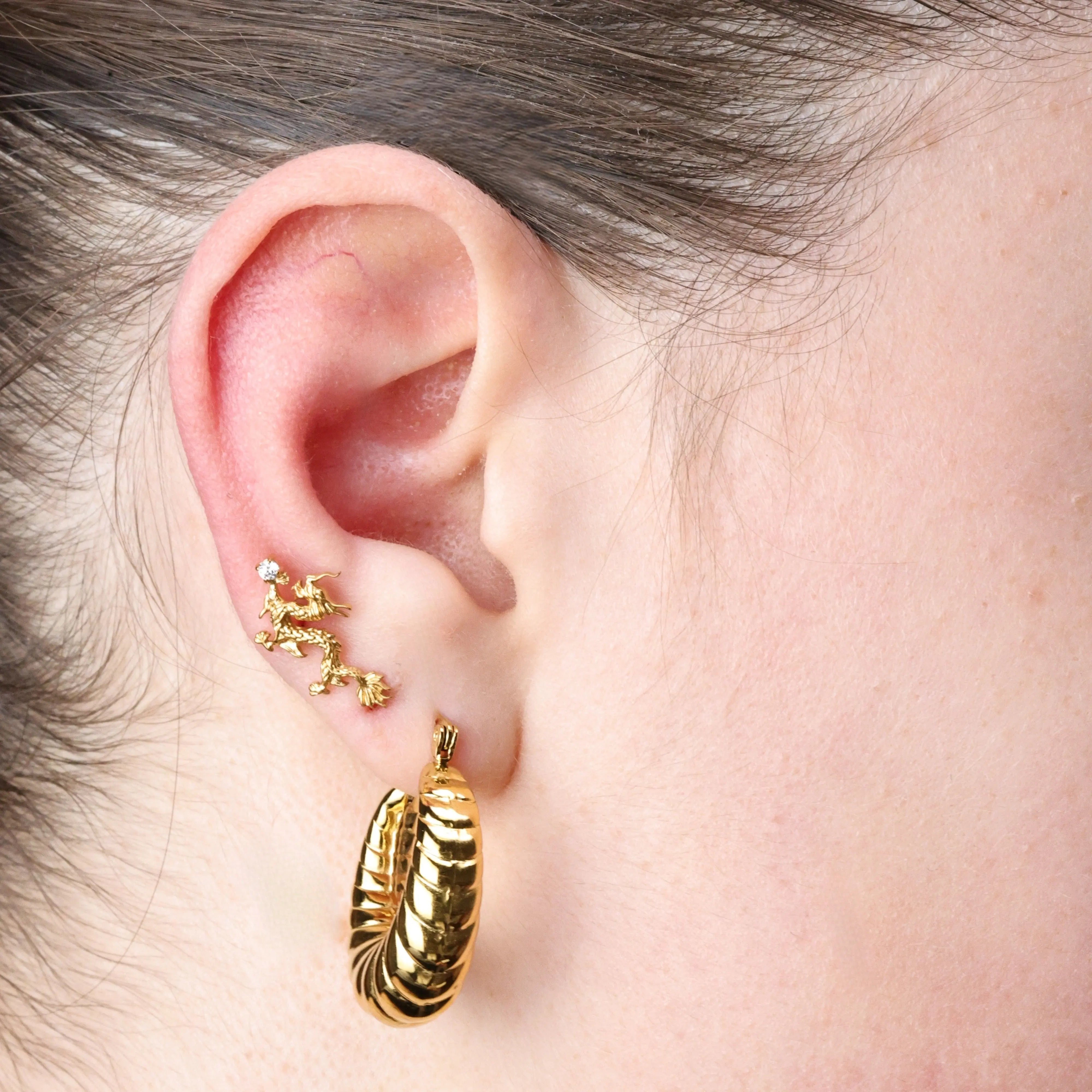 Titanium Statement Diamond Dragon Flat Back Stud