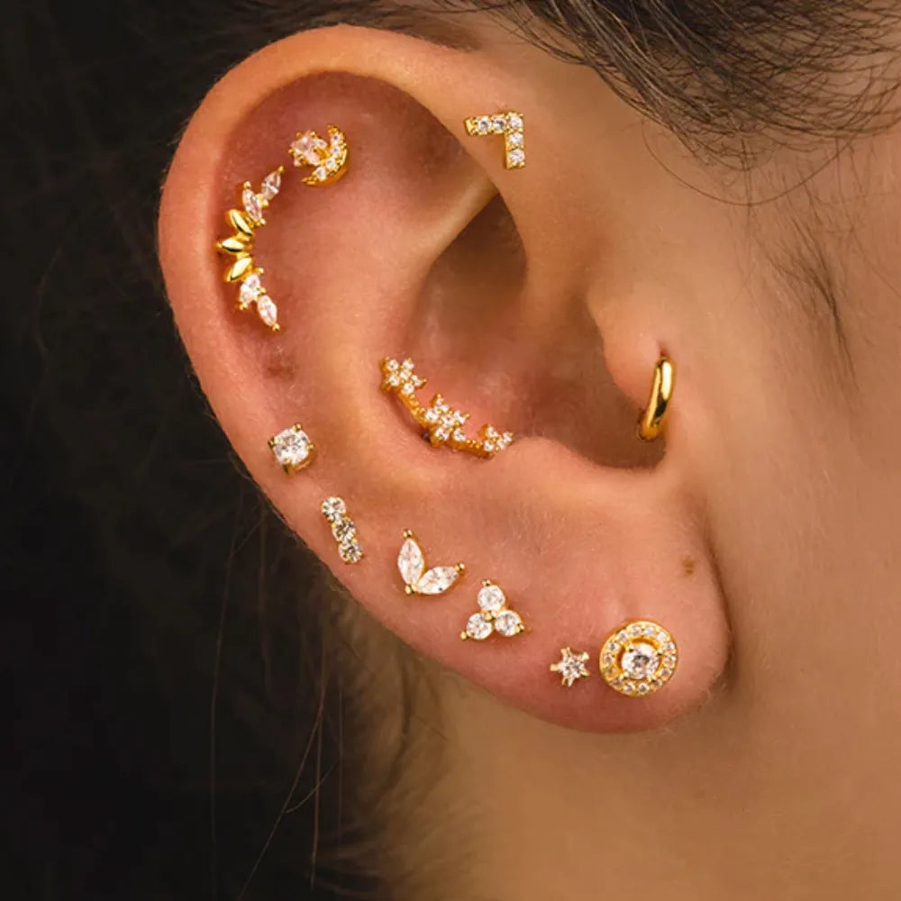 Seven-Petal Diamond Labret Piercing Stud