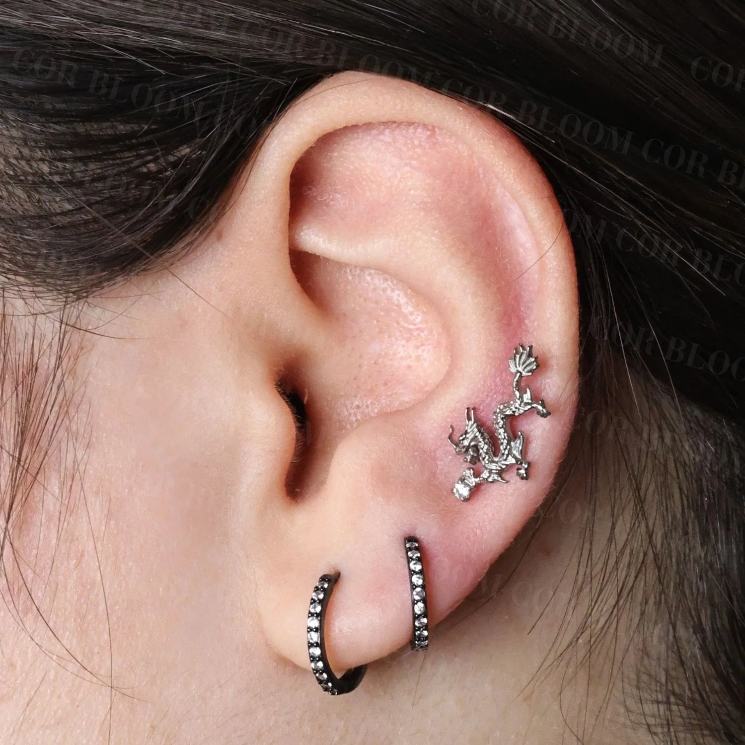 Titanium Statement Diamond Dragon Flat Back Stud