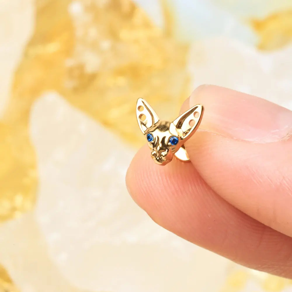 Titanium Blue Sapphire Eye Sphynx Cat Flat Back Stud