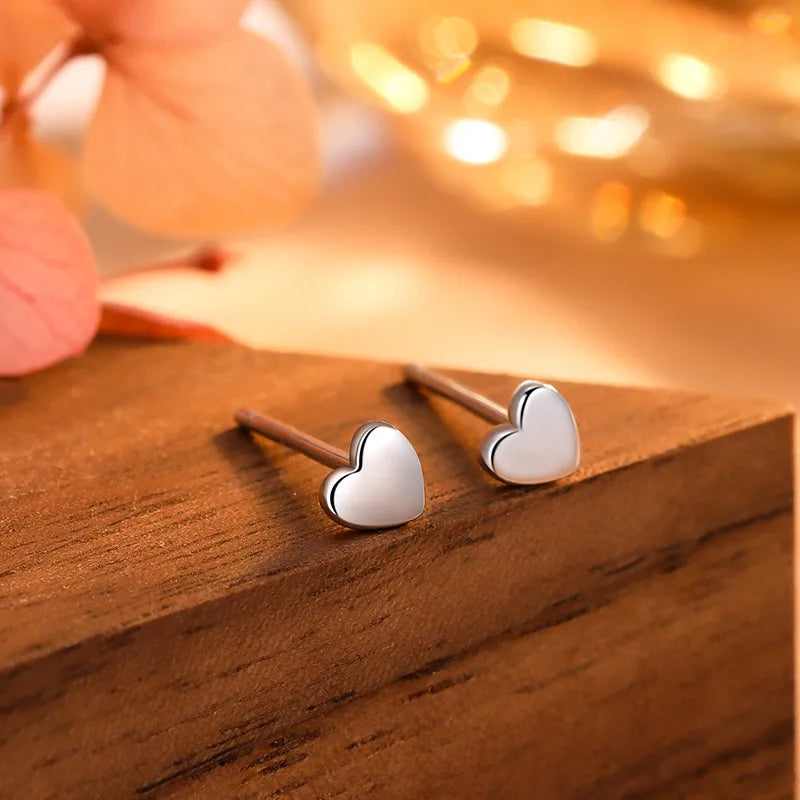 Minimal Small Heart Stud Earrings