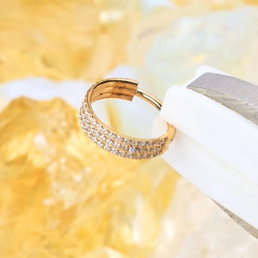Titanium Luxe Diamond Clicker | Helix Ring | Conch Hoop
