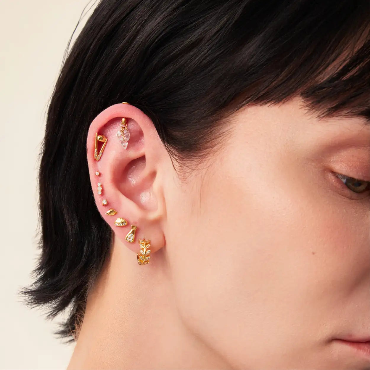 Chopsticks & Xiao Long Bao Stud -White Crystal