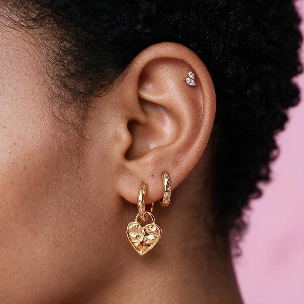 Eirene Classic Star Huggie Earrings