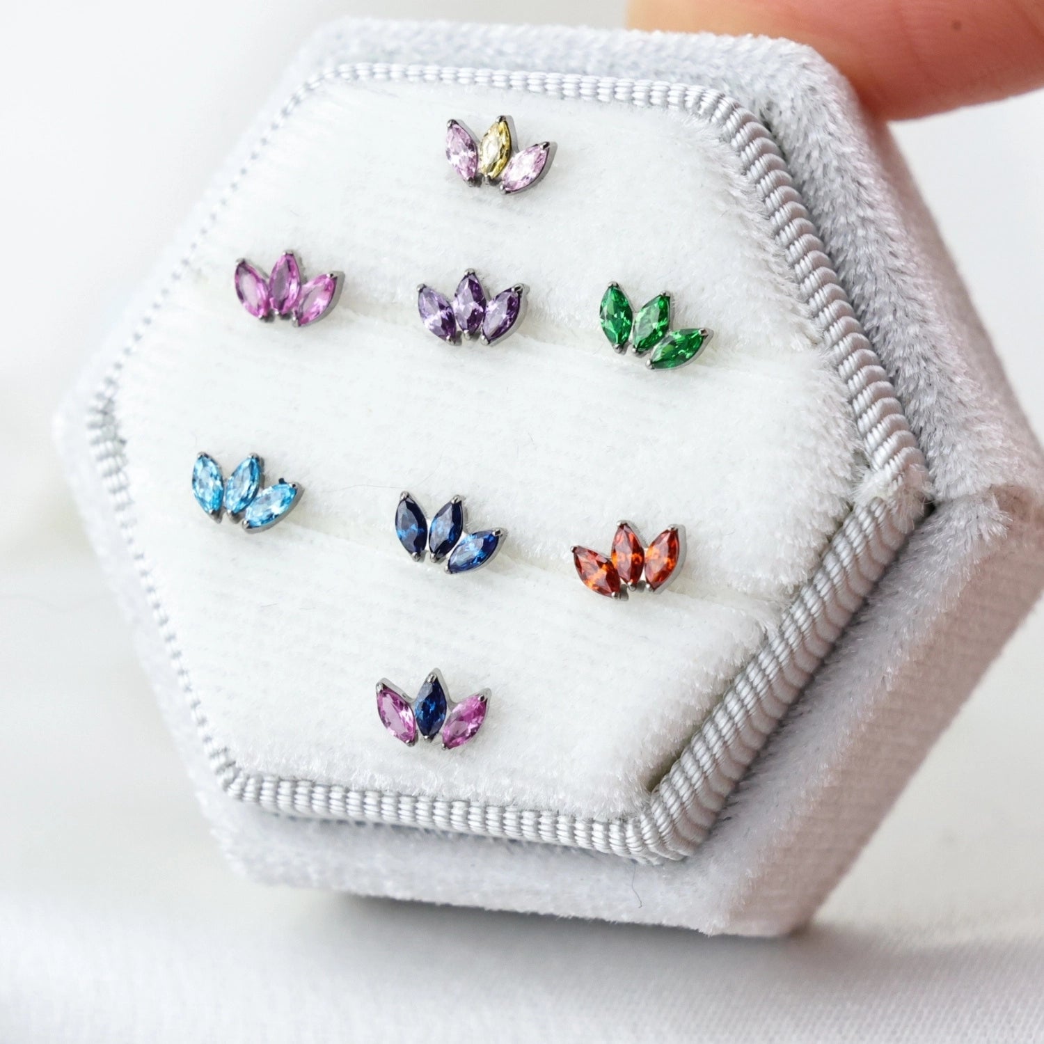 Titanium Dafni Mini Three-Petal Stud - Velvet Fire