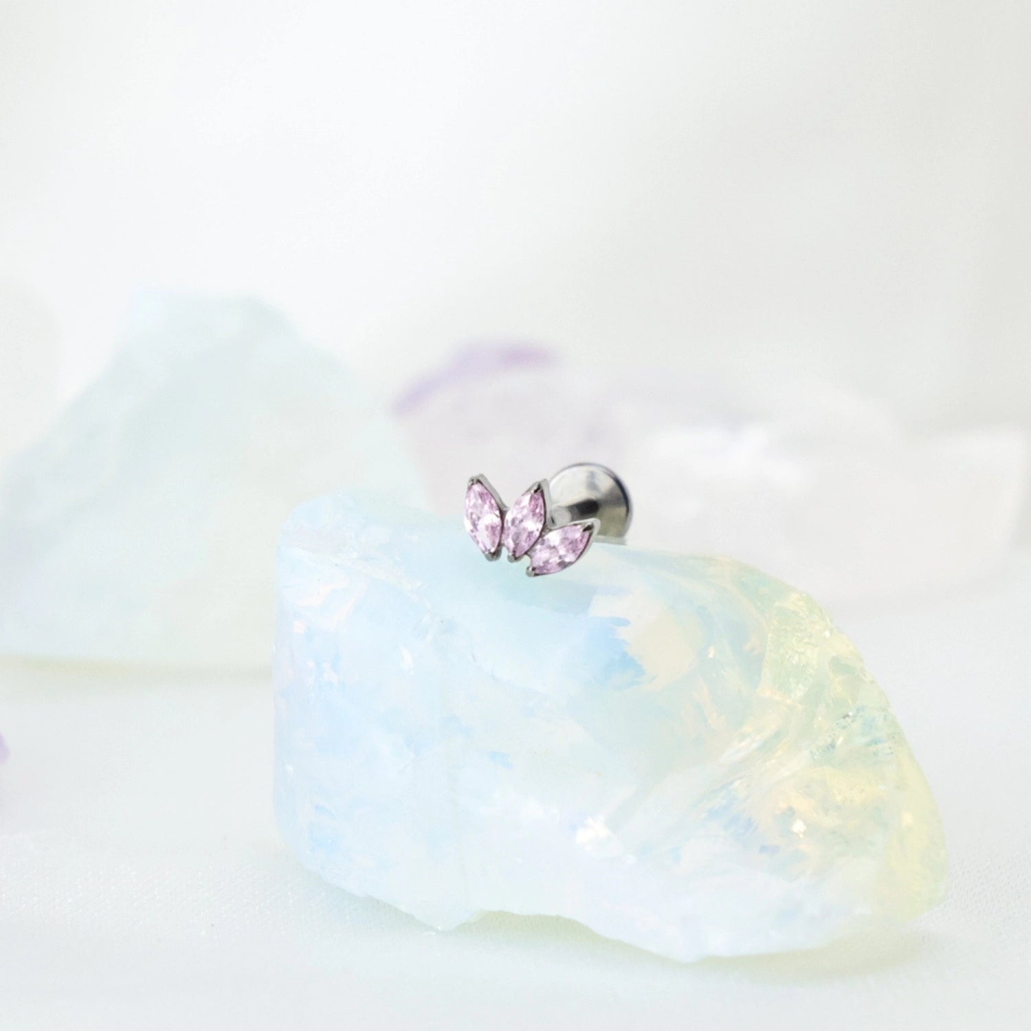 Titanium Dafni Mini Three-Petal Stud - Pink