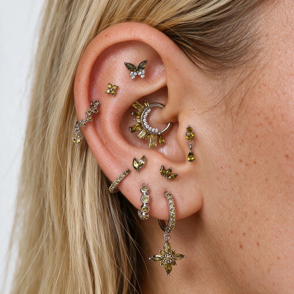 Titanium Aretha Kleiner Peridot-Kleeblatt-Stecker