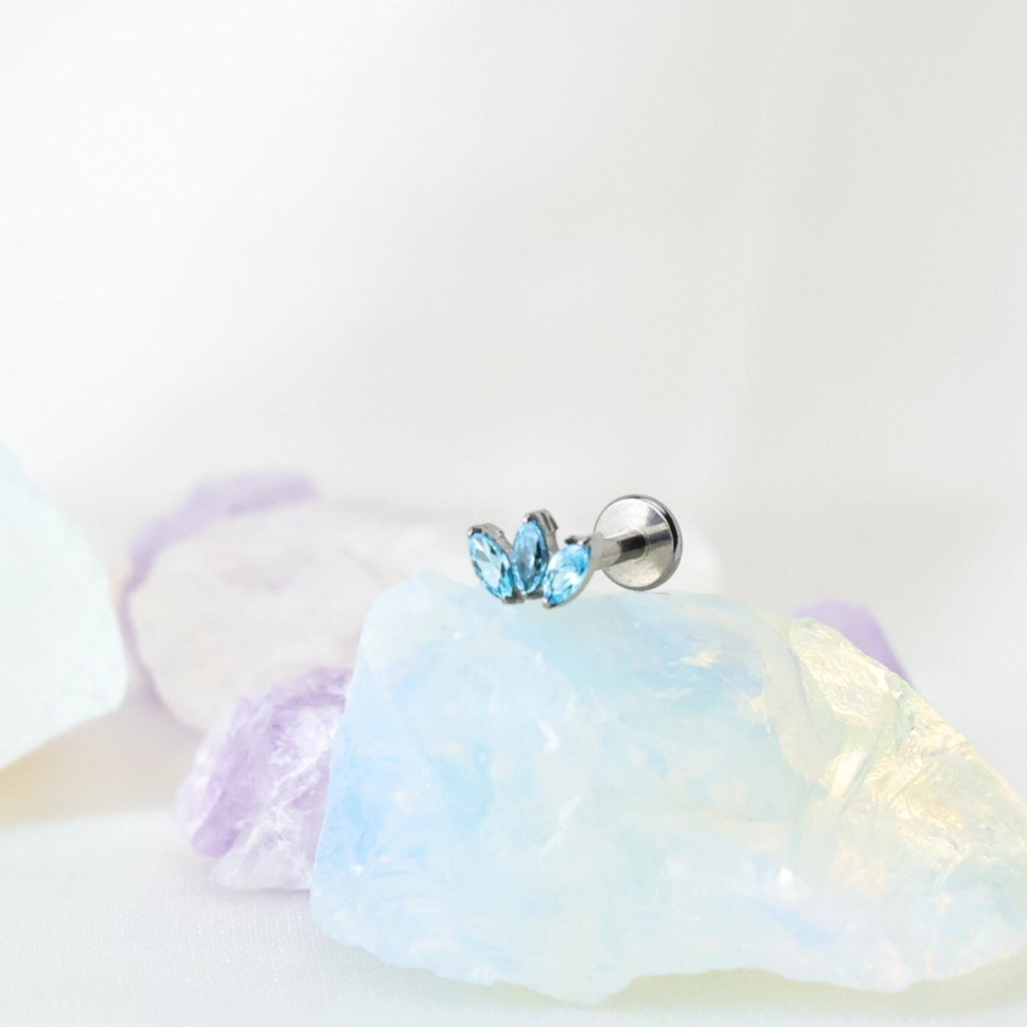 Titanium Dafni Mini Three-Petal Stud - Aquamarine