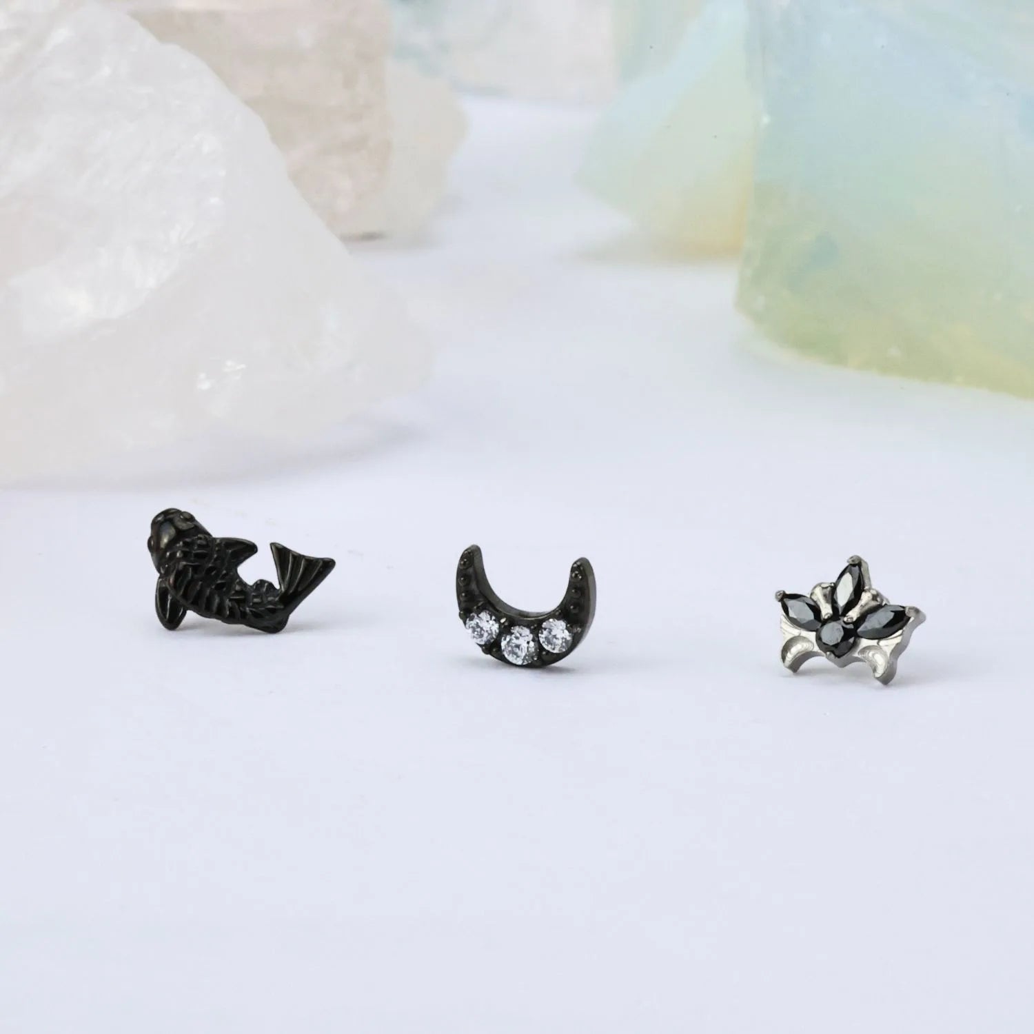 Titanium Hermes Black Gemstone Lotus Crown Stud