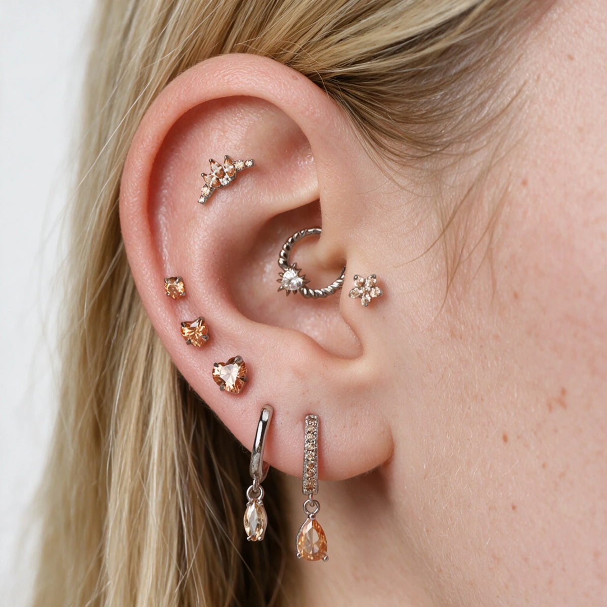 Titanium Aila Crown Stud - Champagne