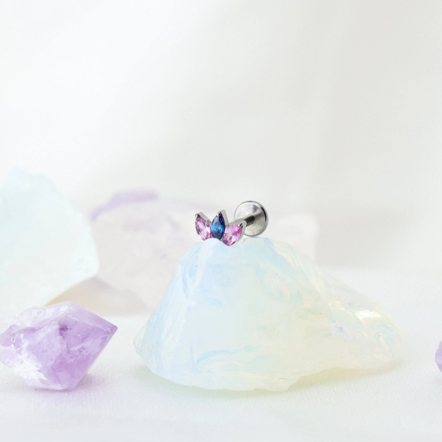 Titanium Dafni Mini Three-Petal Stud - Velvet Fire