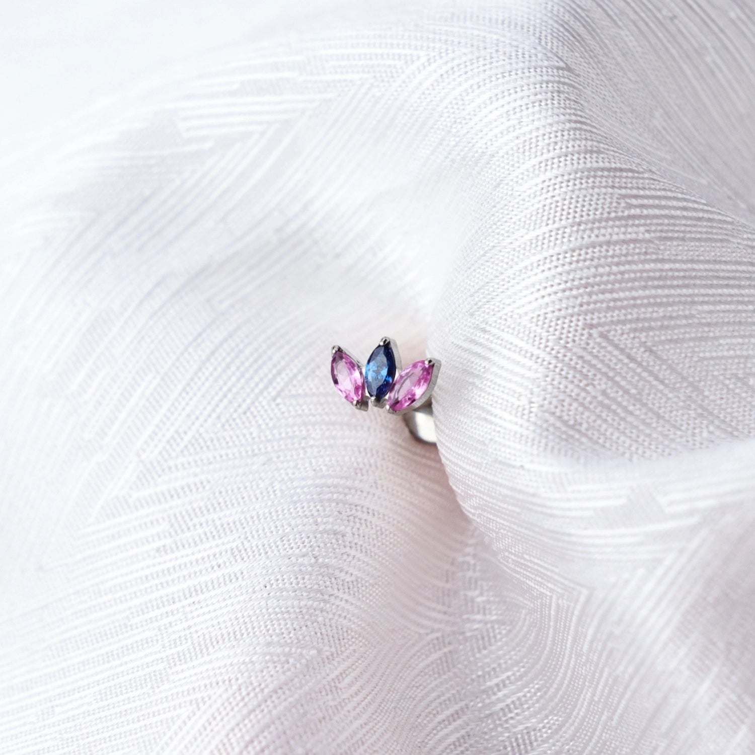 Titanium Dafni Mini Three-Petal Stud - Velvet Fire