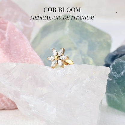 Titanium Aria Flower 3-Petal Flat Back Stud