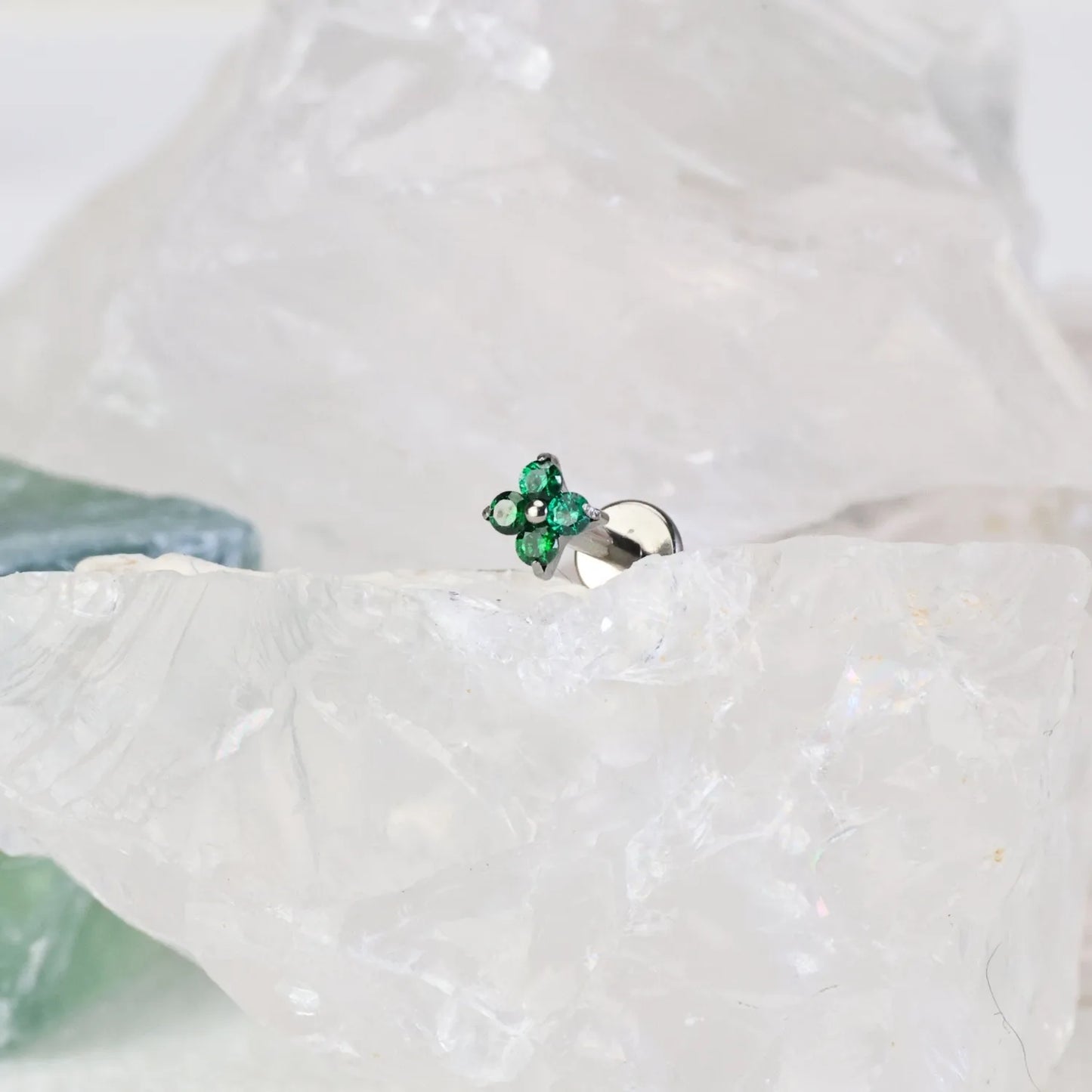 Titanium Mini Emerald Four-Clover Flat Back Stud