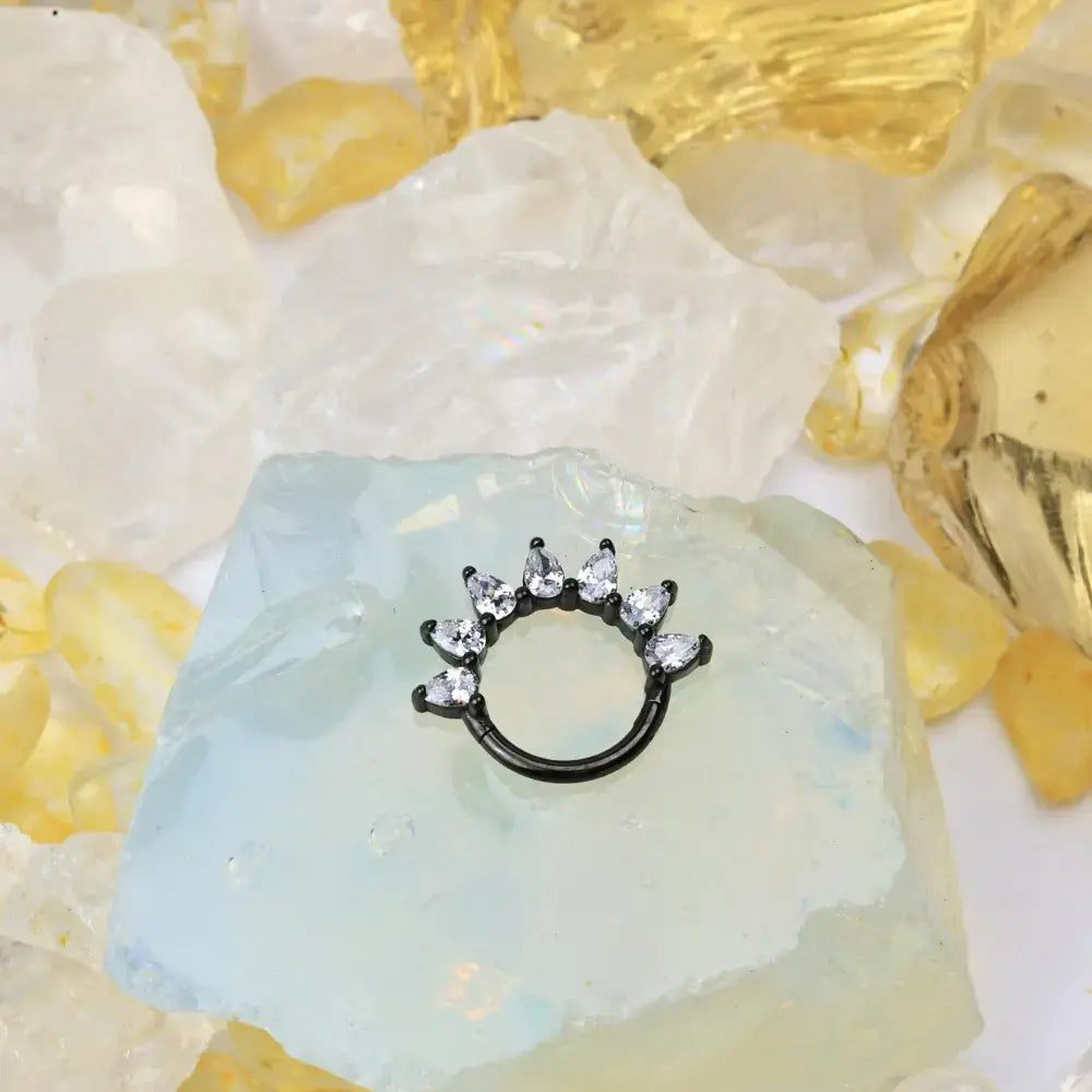 Daleyza Pear-Cut Diamond Clicker
