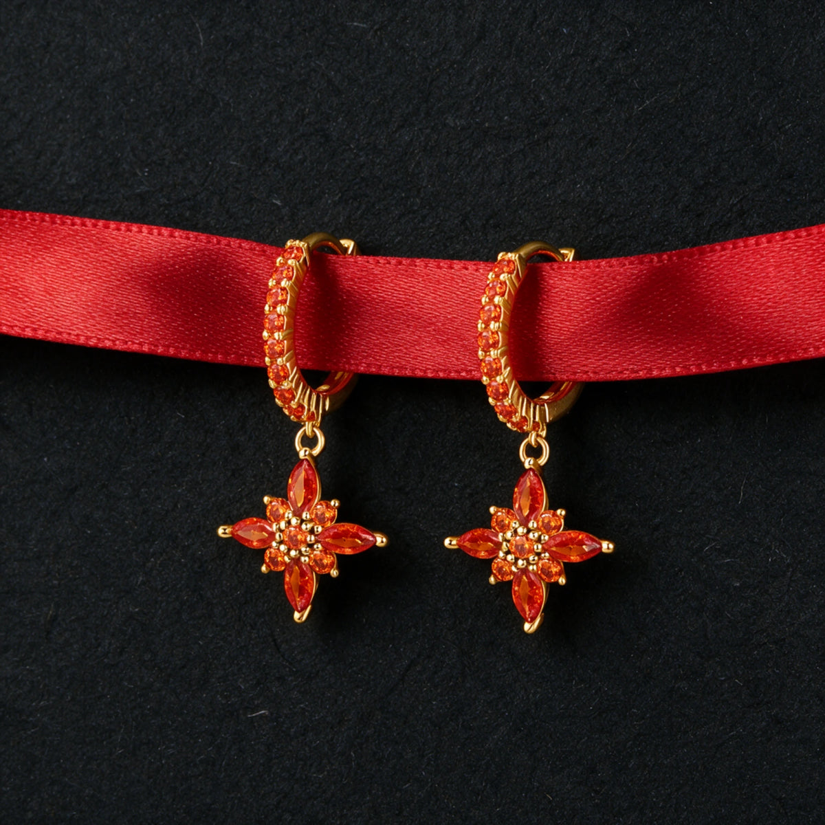 Boucles d’oreilles pendantes Lydia Starflower rouge orangé