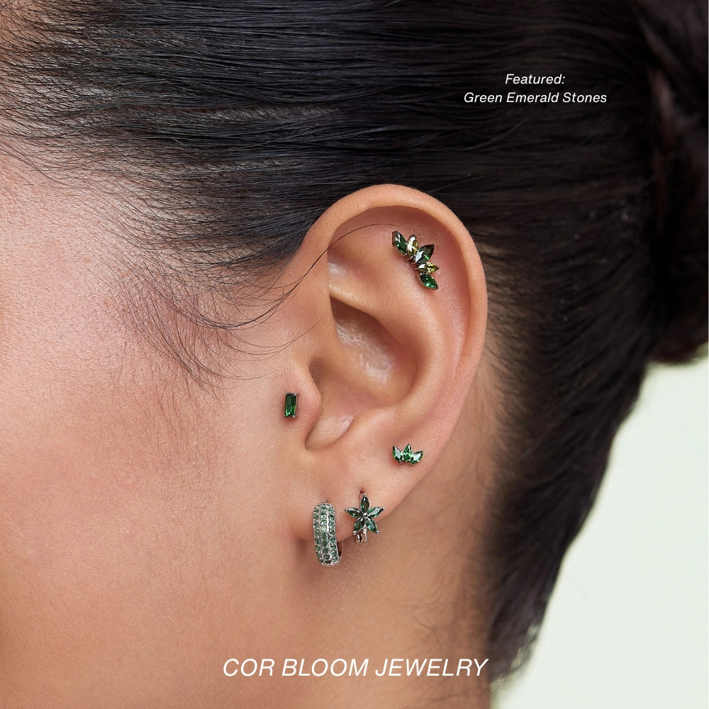Titanium Irida Small Baguette Stud - Green Emerald