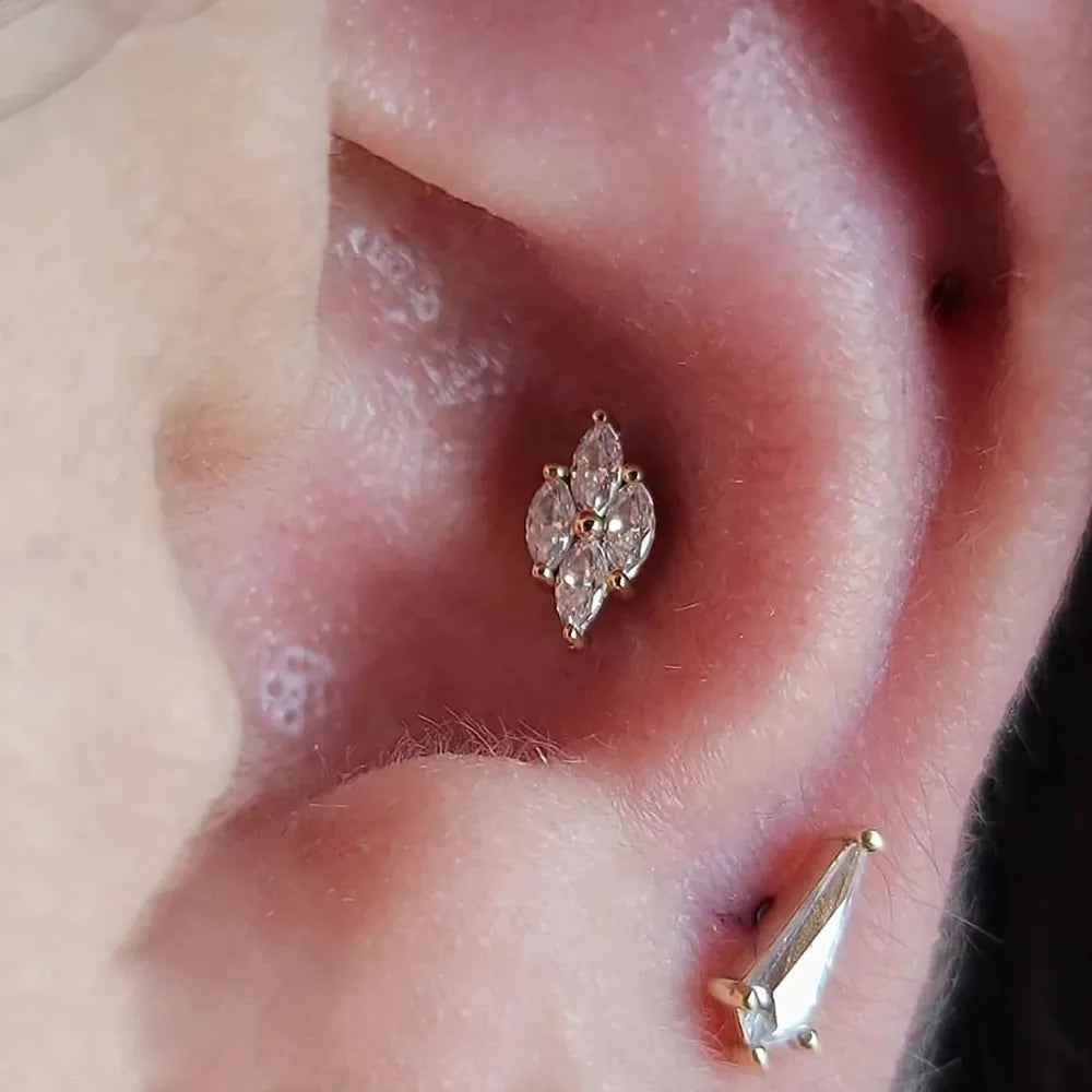 Four-Petal Rhombus Barbell Piercing (18G)