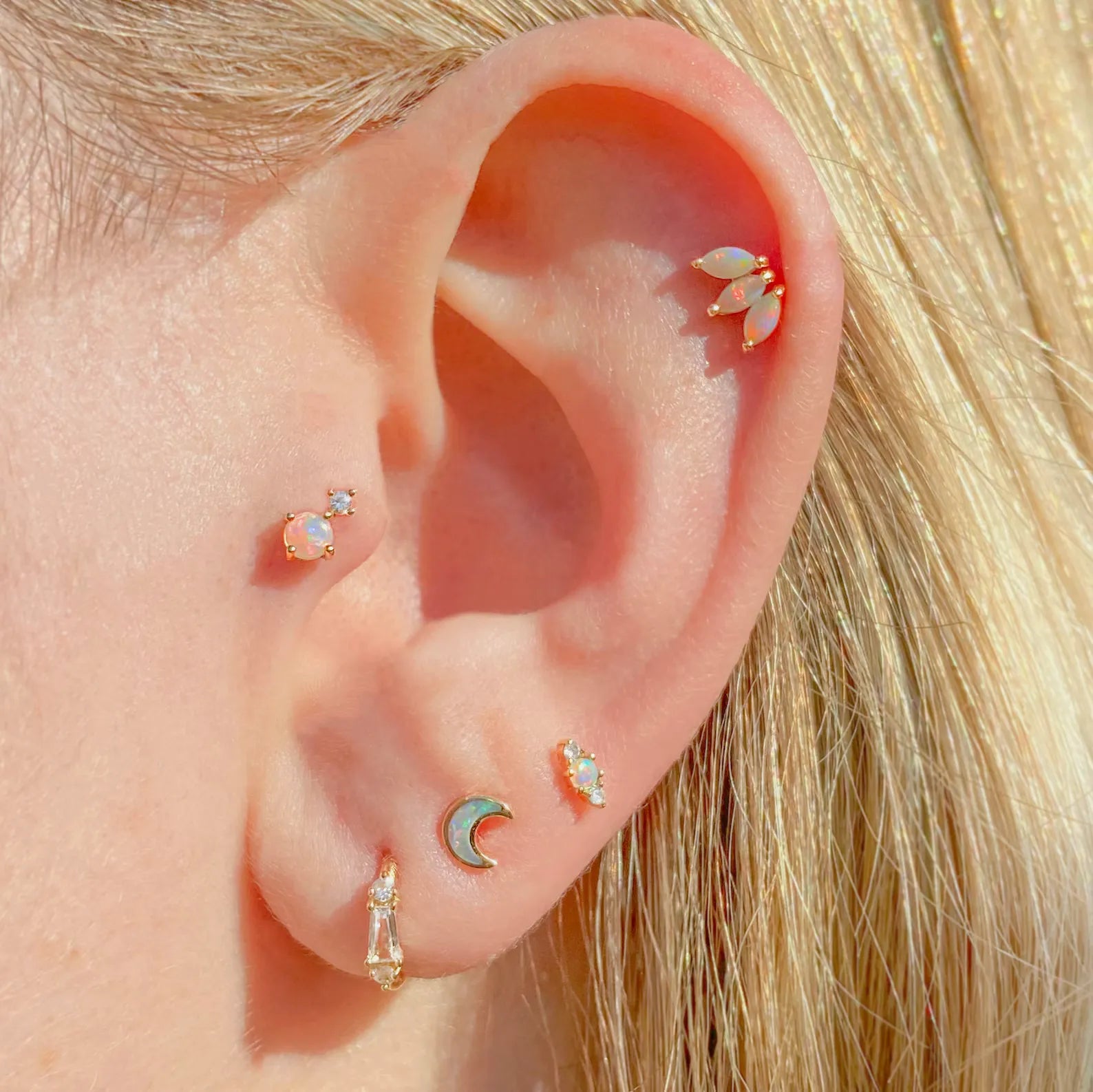 3-Petal Opal Labret Piercing Stud