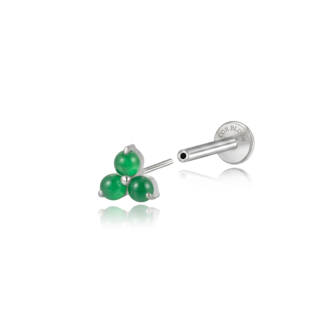 Stud triangle mini Athina en titane - Agate verte