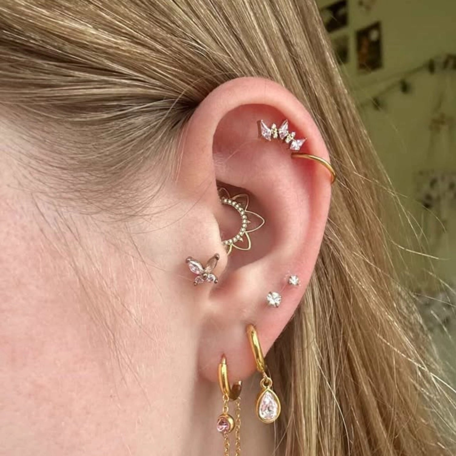 Titanium Sage Pink Crown Flat Back Stud