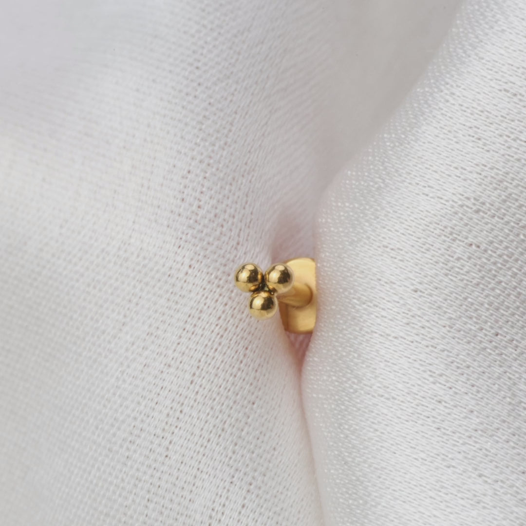 Load video: Titanium Simple Trinity Ball Piercing Stud